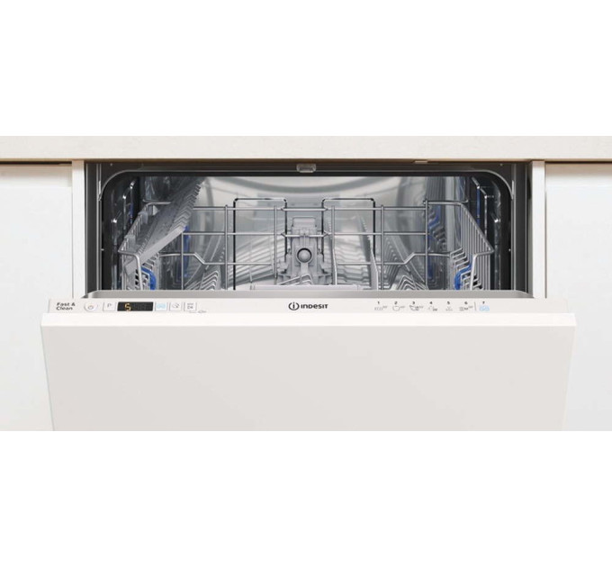 Посудомийна машина Indesit DIC3B+16A