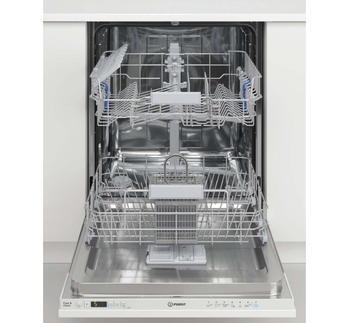 Посудомийна машина Indesit DIC3B+16A