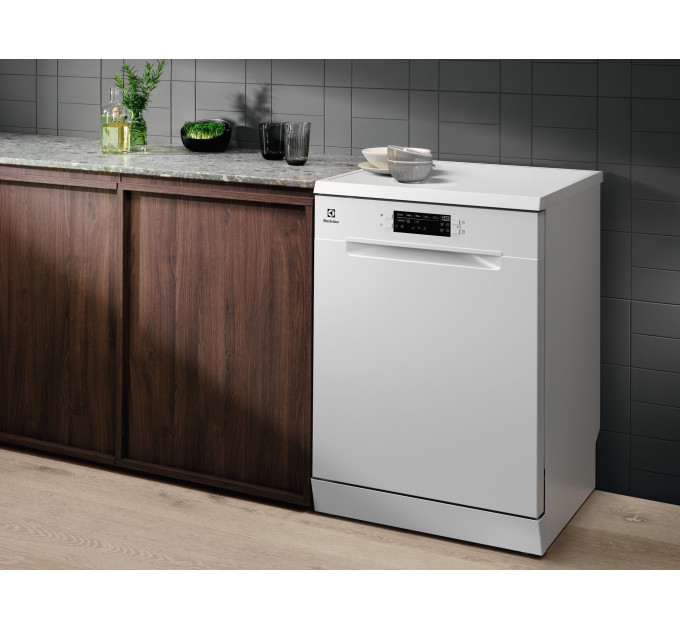 Посудомийна машина Electrolux ESA47210SW