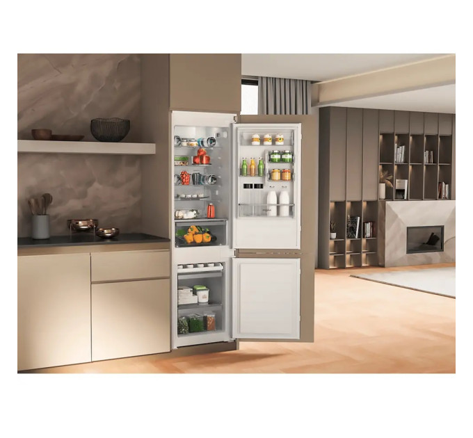 Встраиваемый холодильник Whirlpool WHC18D011C1 SF