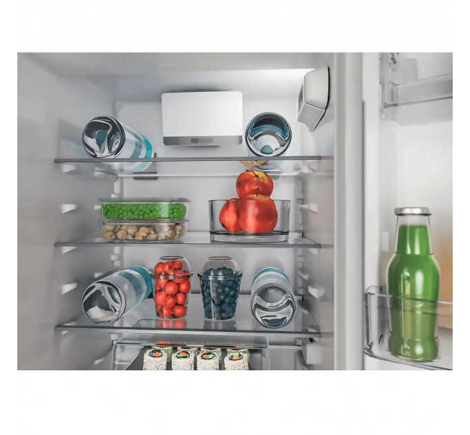 Встраиваемый холодильник Whirlpool WHC18D011C1 SF