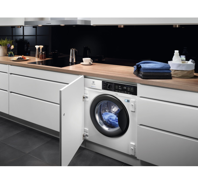 Встраиваемая стиральная машина Electrolux EW7N7F348SUI