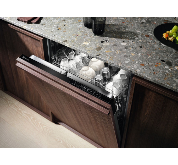Посудомийна машина Electrolux EEA71210L