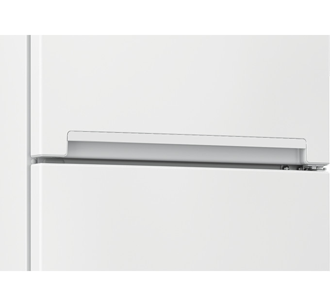 Холодильник Beko RCSA240K40WN