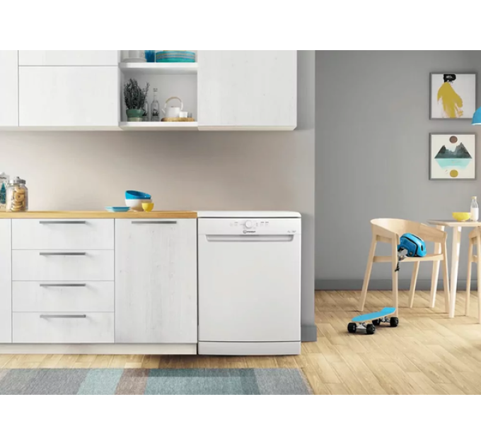 Посудомийна машина Indesit D2F HK26