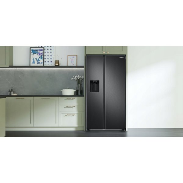 Холодильник Samsung RS68A8820B1