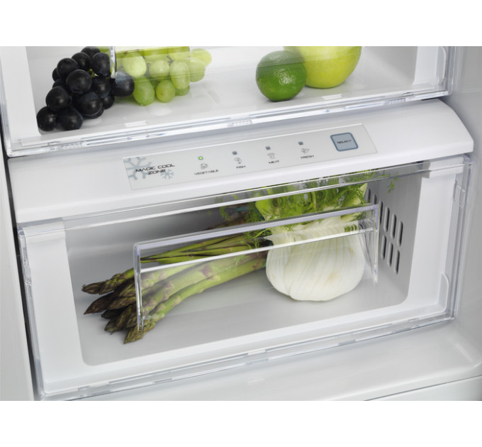 Холодильник Electrolux EAL6140WOU