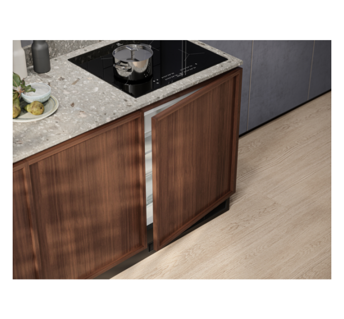 Холодильник вбудований Electrolux LSB2AE82S